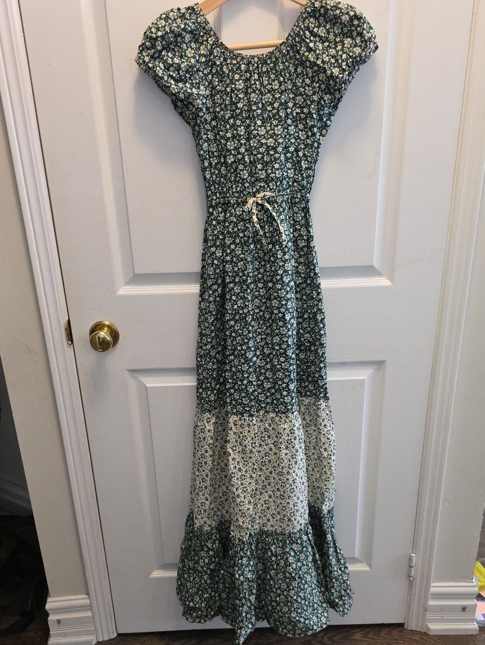 VINTAGE Floral Maxi Dress in Green and Cream